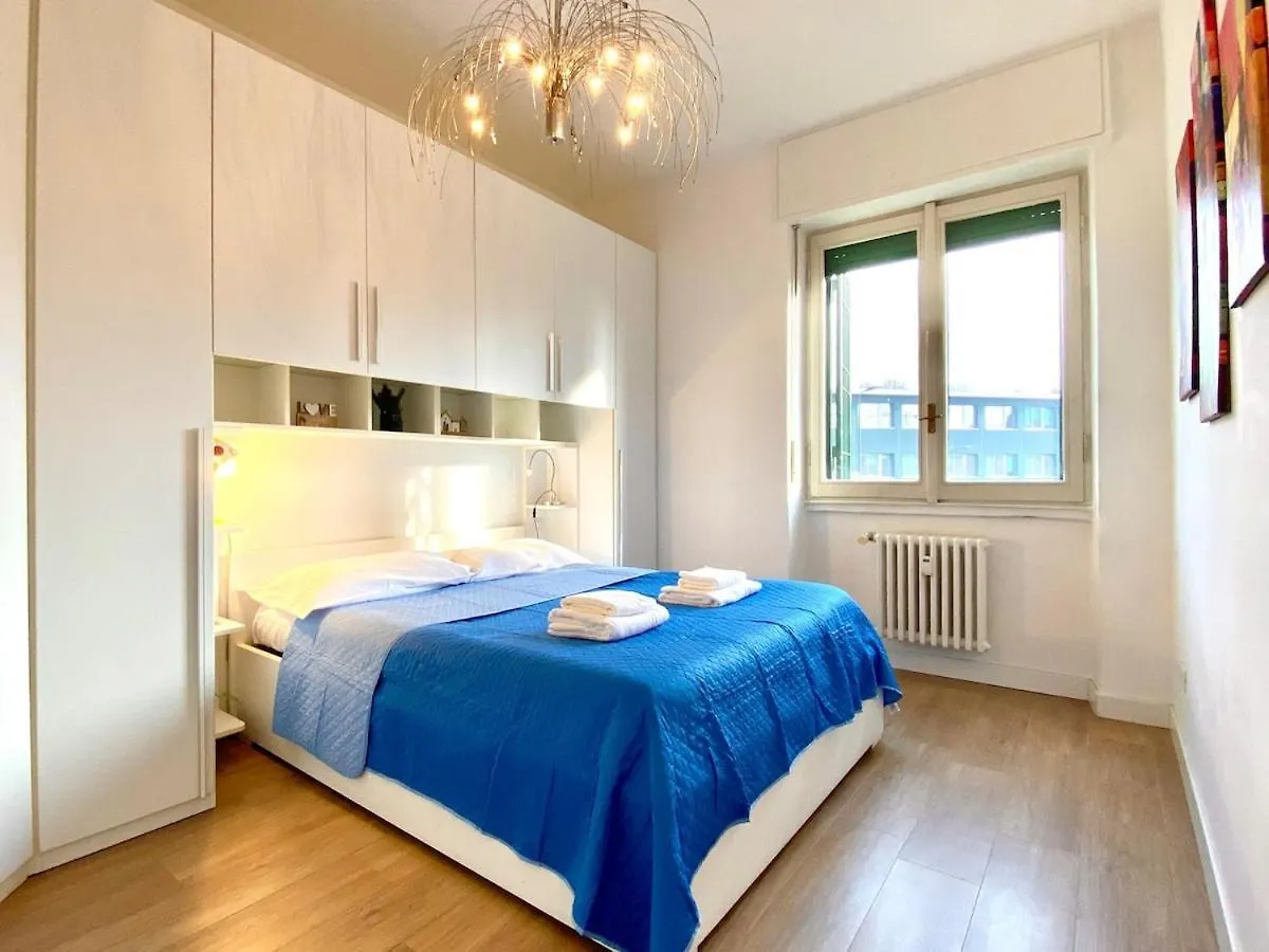 Milan Cimiano Marazzani Apartment